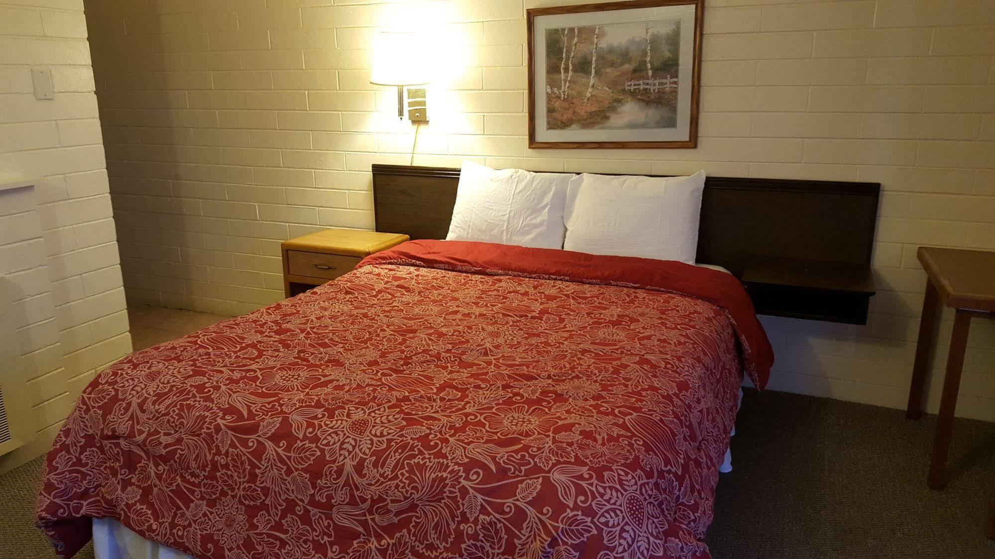 Sportsman Inn - Scottsbluff Скотсблафф Екстер'єр фото